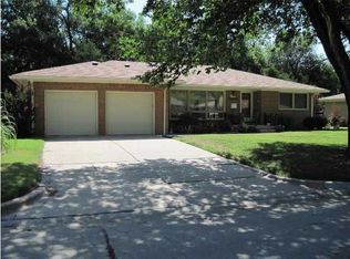2104 S Chautauqua Ave, Wichita, KS 67211