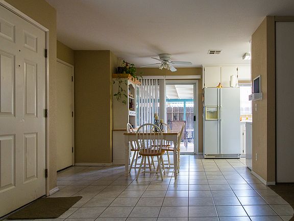 3rd image of 605 15th St