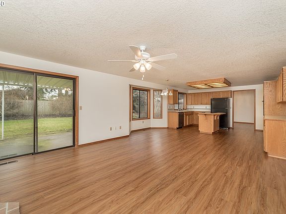 5th image of 13006 NW 39th Ave