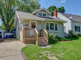2408 D Ave NE, Cedar Rapids, IA 52402