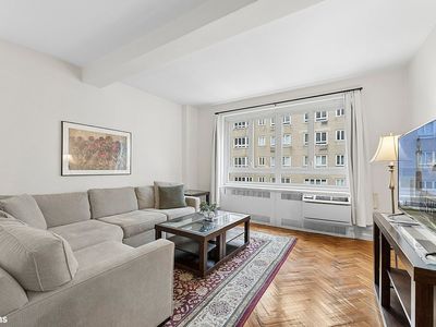 333 W 57th St APT 502, New York, NY, 10019