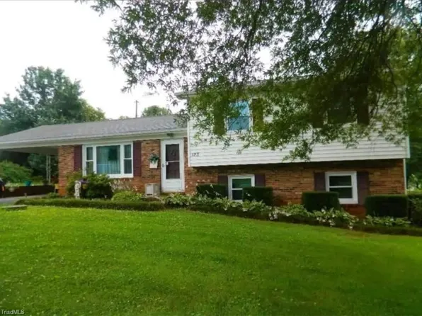 123 Old Brintle St, Mount Airy, NC 27030