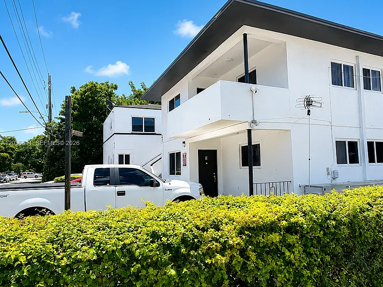 602 SW 13th Ave #D — Photo 5