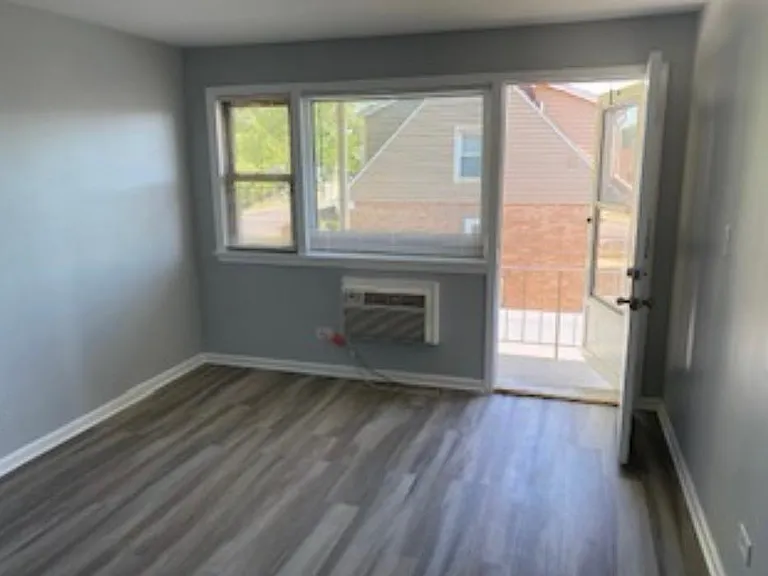 1218 Circle Ave #6 — Photo 11
