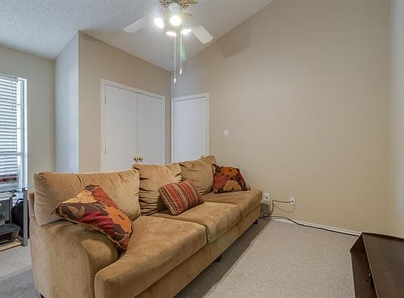 5th image of 3515 Meadowview Dr