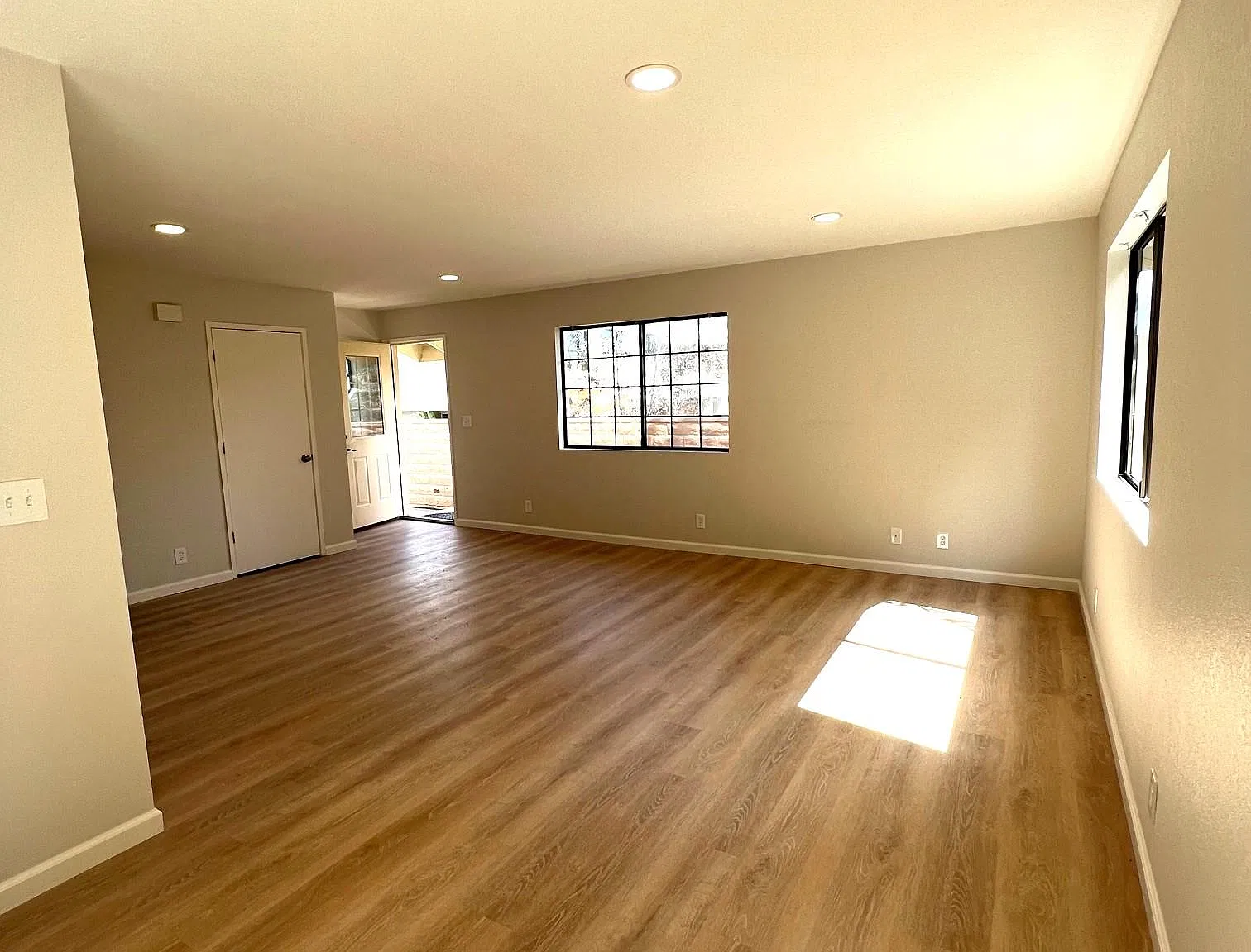 1 bed, $2,700 — Photo 3