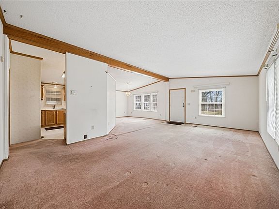 5th image of 246 Ridge Ln