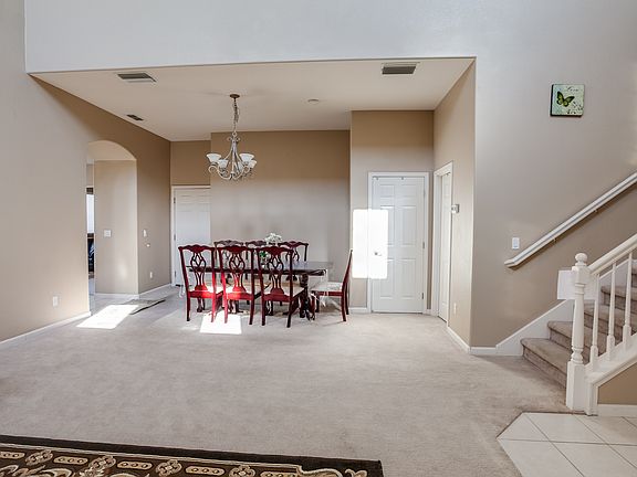 4th image of 1655 Goldpoppy St