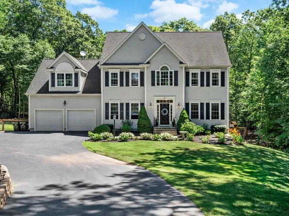 796 Samuel Dr, Northbridge, MA 01534