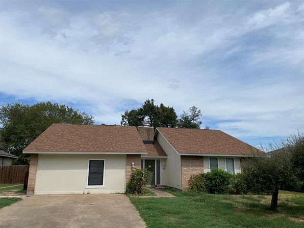 710 Andover Dr