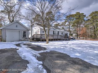 74 Dahlia Ln, Toms River, NJ 08753