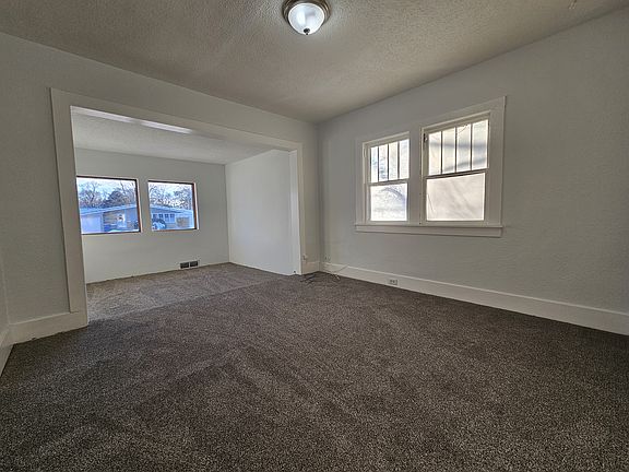 3rd image of 515 E 11th St