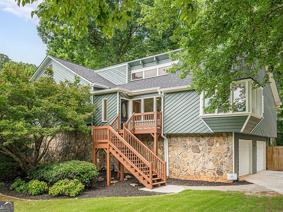 1st image of 2771 Interlaken Dr