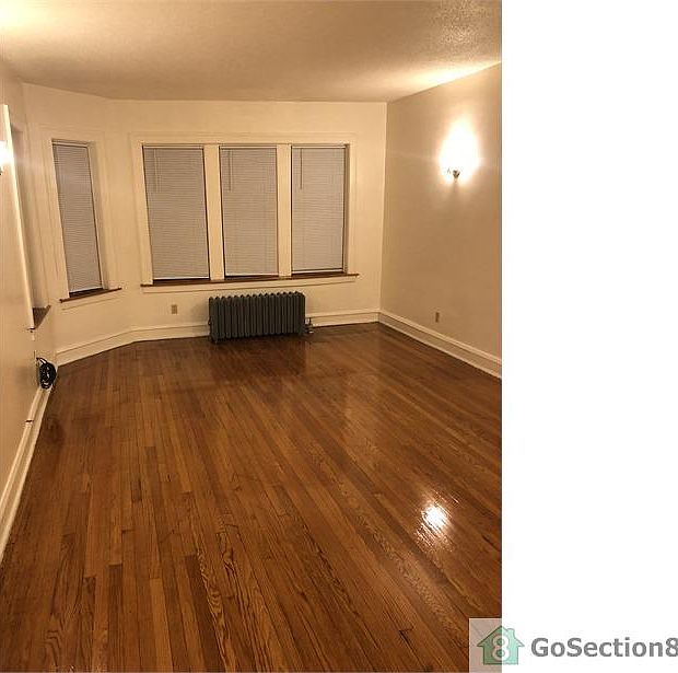 1st image of 7759 S Phillips Ave #1
