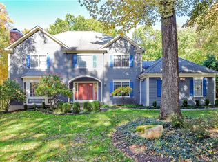 37 Old Trolley Rd, Ridgefield, CT 06877