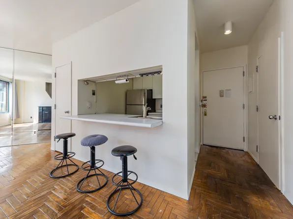 22 Perry Street image 3 of 8