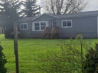 15494 S Carus Rd, Oregon City, OR 97045