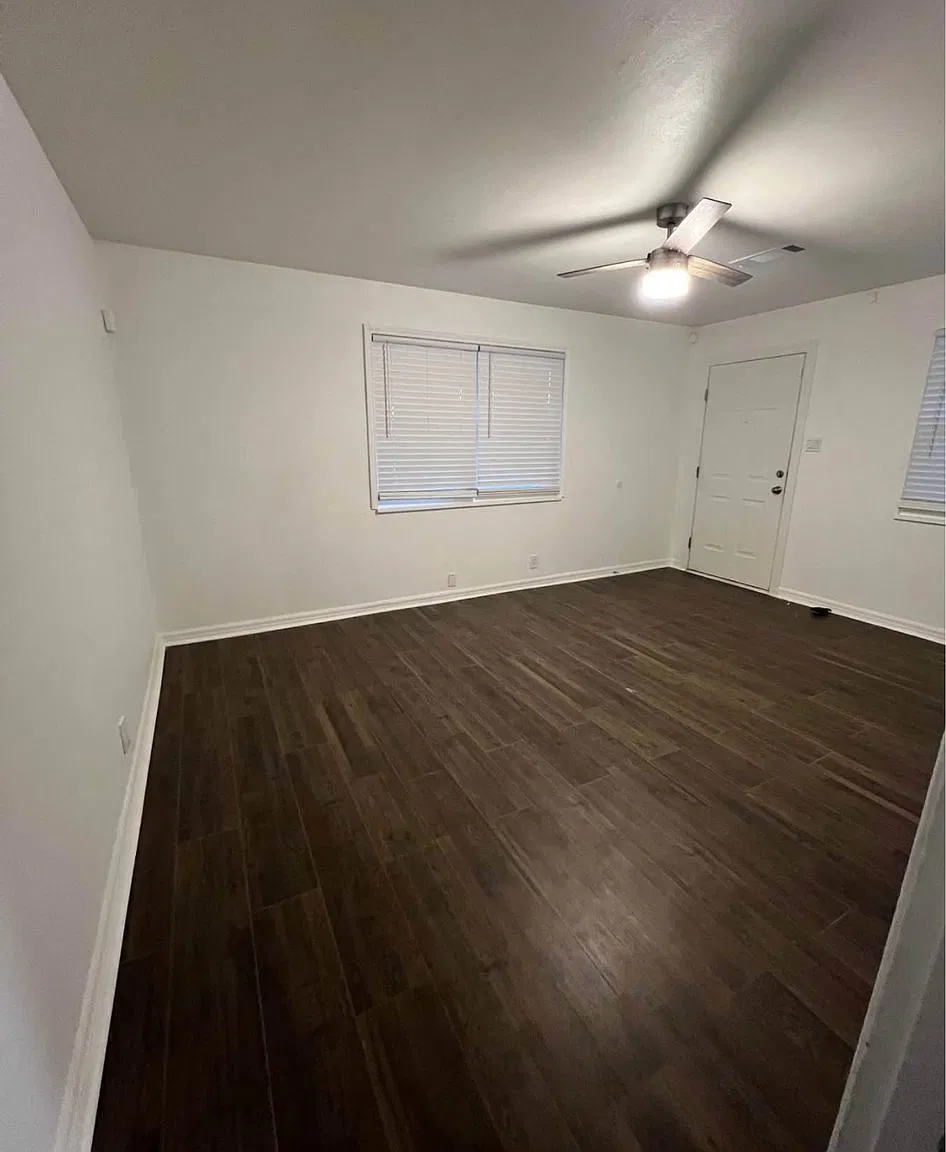 2113 Duplex — Photo 2