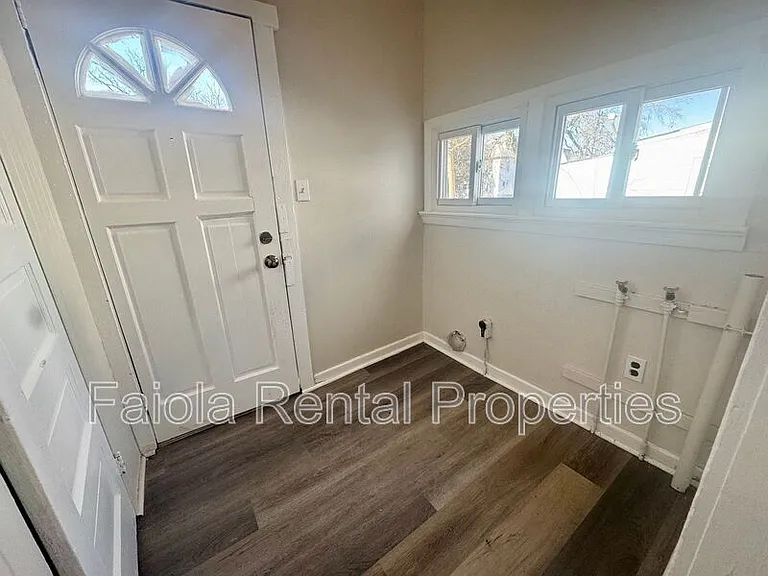 706 Buck St — Photo 16