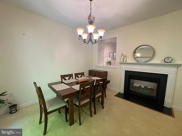 46 Hoover Ave — Photo 10