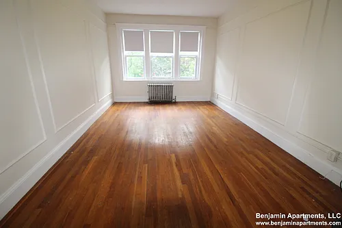 70 Chiswick Rd #30 Photo 1