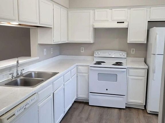 2nd image of 12300-12300 Brookglade Cir