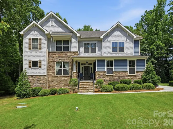 125 Sweet Grass Ln, Mooresville, NC 28115