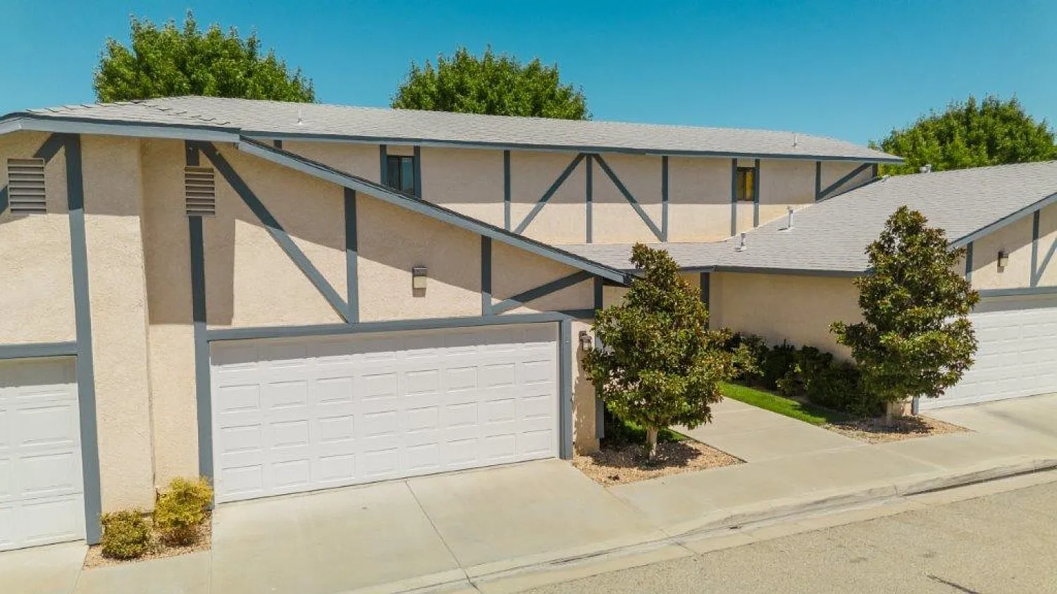 2 bed, 1014 sqft, $2,450 — Photo 4