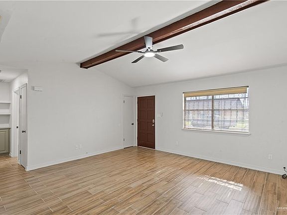 5th image of 1425 Evergreen Ave