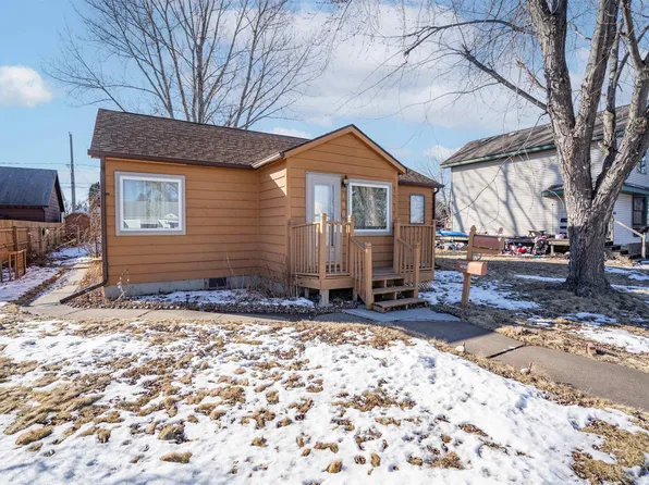 1906 E 3rd St, Superior, WI 54880