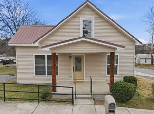 301 Bellview Ave N, Fayetteville, TN 37334
