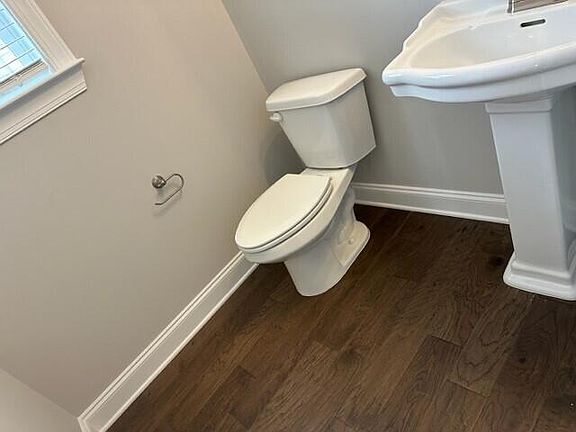 3rd image of 3195 Wayne Drive