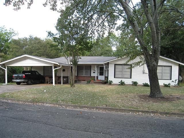 1st image of 144 Oak Grove Dr