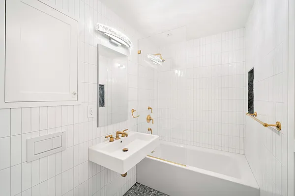 Rented by Compass | media 7