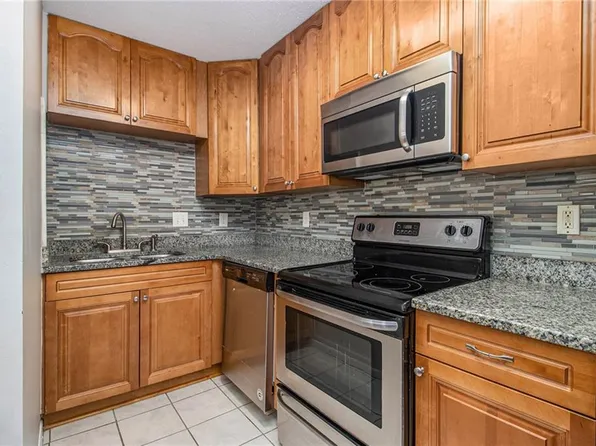 3599 Woodbriar Cir APT E, Tucker, GA 30084