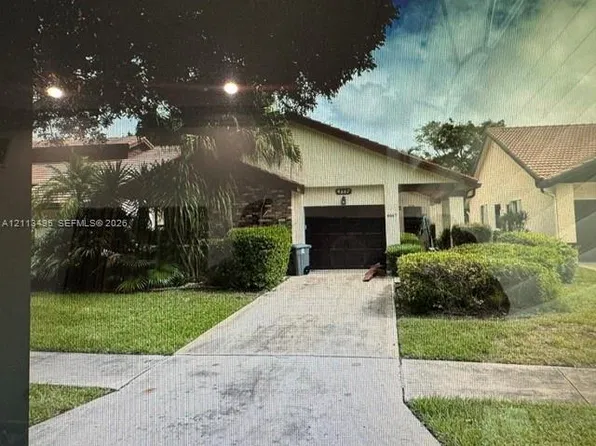 4667 Boxwood Cir, Boynton Beach, FL 33436