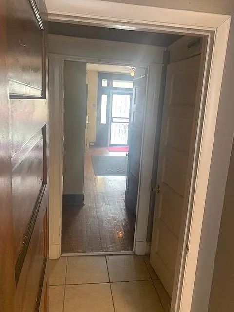 4 bed, 2.5 bath, 2086 sqft, $3,200 — Photo 4
