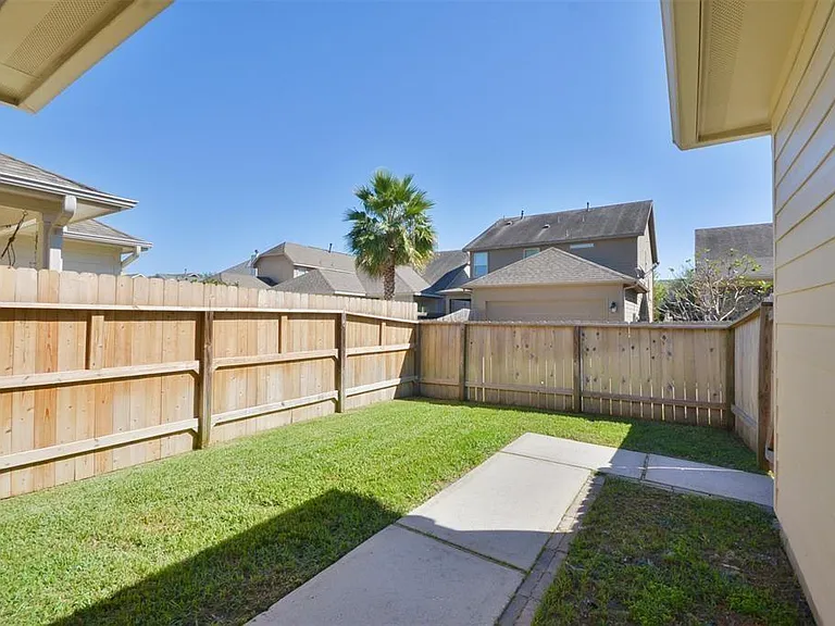 17210 Mitchell Pass Ln — Photo 22
