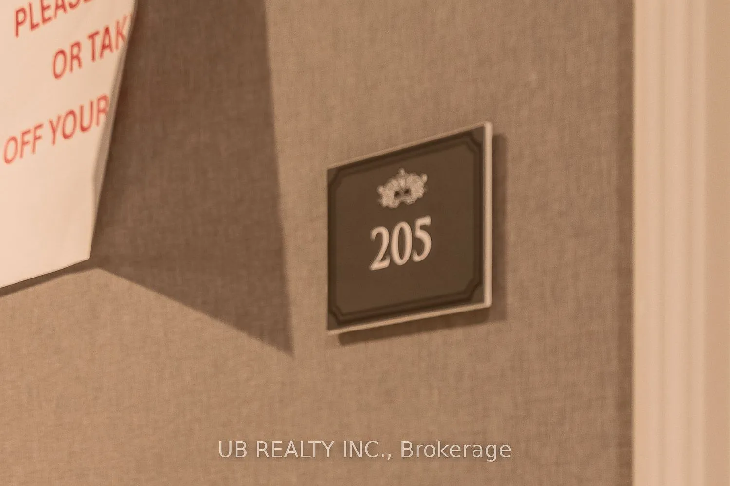 2 bed, $5,133 — Photo 2