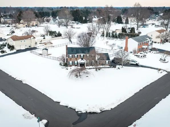 52 Hampton Dr, Churchville, PA 18966