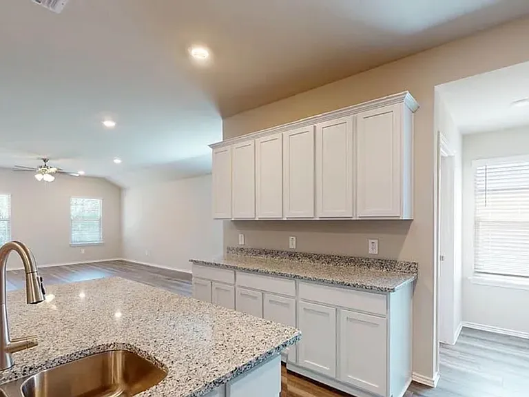 10201 Altair Dr — Photo 4