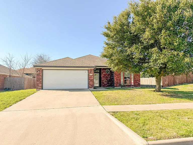 4506 Mildred Ave — Photo 2