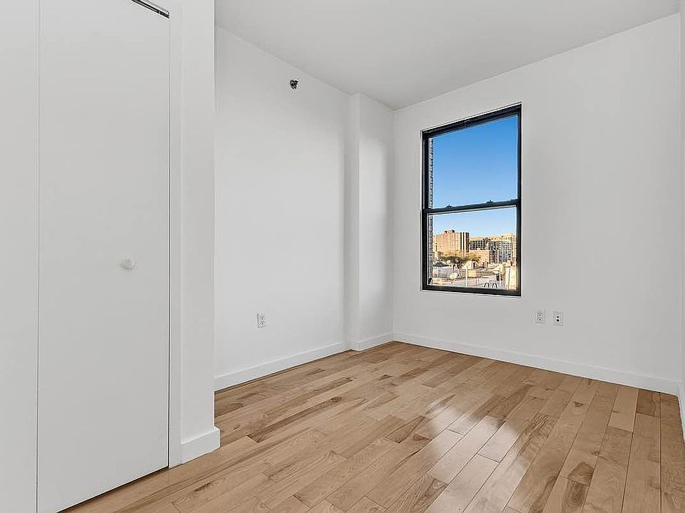 1st image of 63 W 104th St #620
