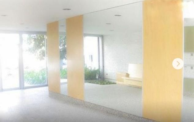 1st image of 17938 Burbank Blvd #122