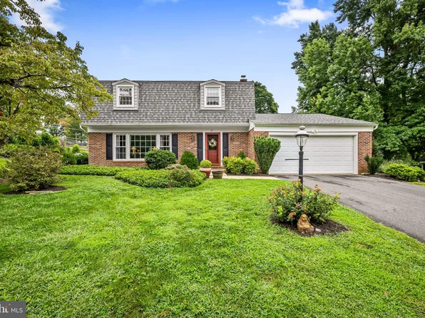 17 Sunnyview Dr, Phoenix, MD 21131