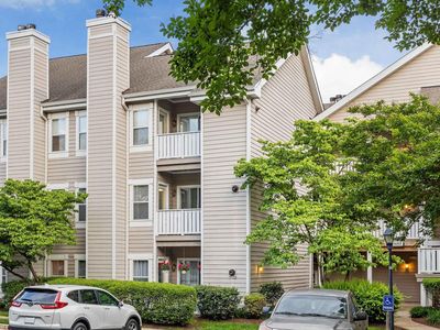 14313 Climbing Rose Way APT 102, Centreville, VA, 20121