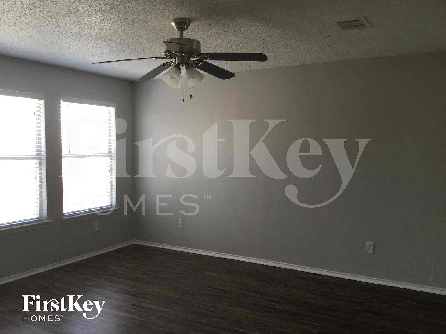 3 bed, 2.0 bath, 1684 sqft, $2,320 — Photo 3