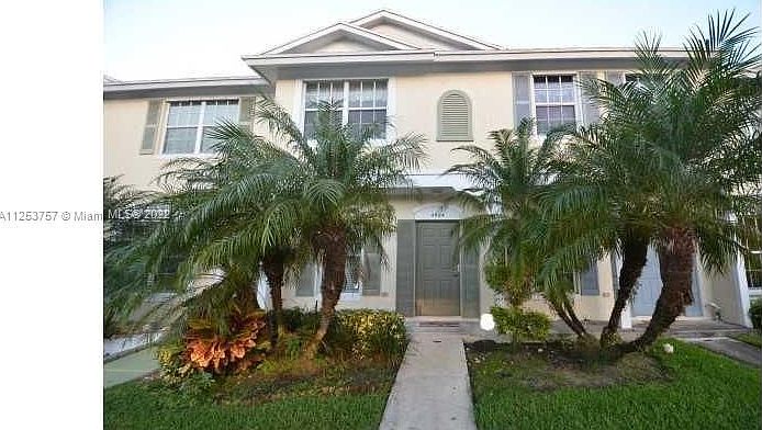 1st image of 4964 SW 31st Ter #3401