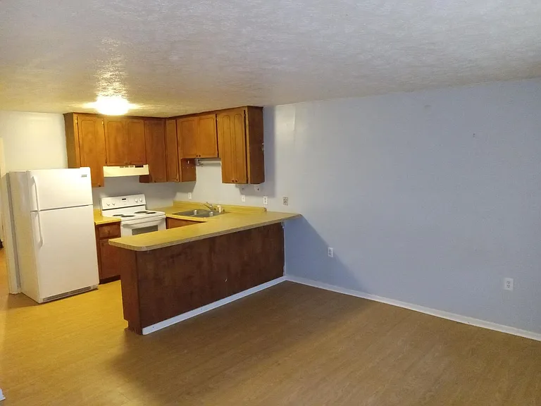 419 N Country Club Dr #D1 — Photo 9