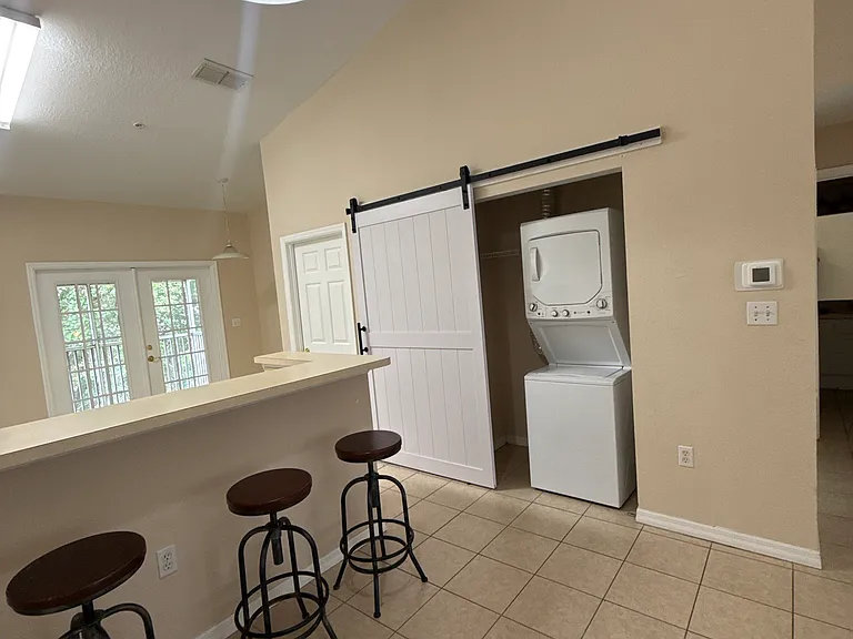 141 Reserve Cir #201 — Photo 9